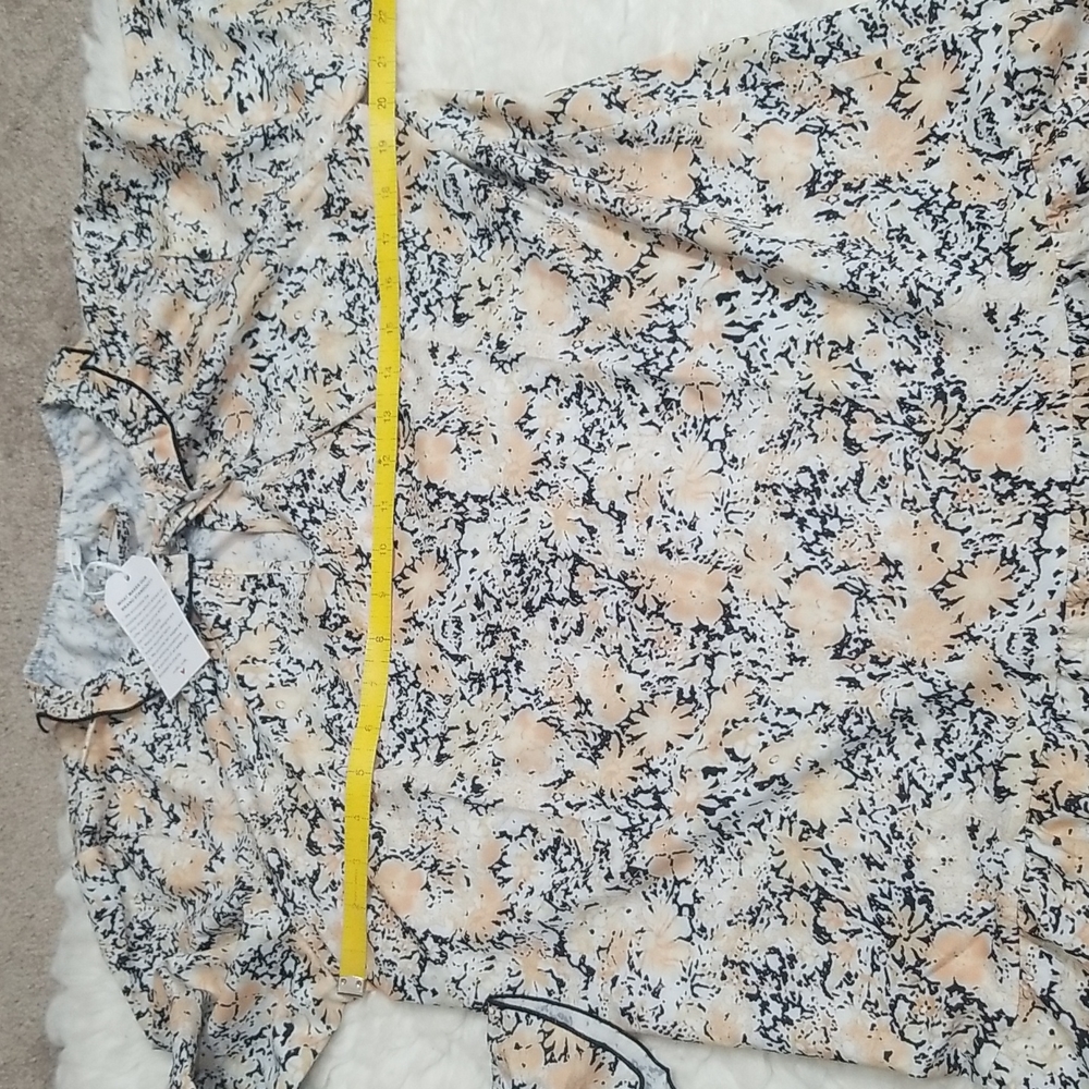 Made with Love Pattern Long Sleeves Ruffled Dress. L - Picture 8 of 10